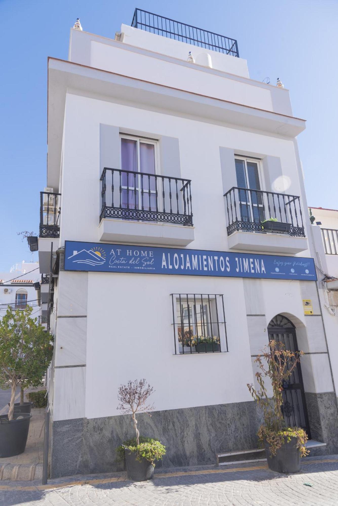 Atico Jimena Granada En El Centro De Nerja Apartment Exterior photo